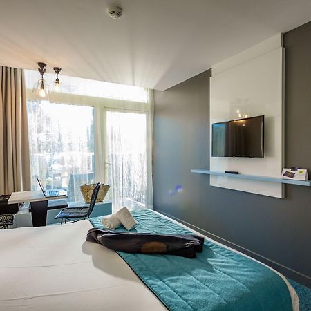 Logis Hotel Les Pins - Operalia Balaruc-les-Bains Eksteriør bilde