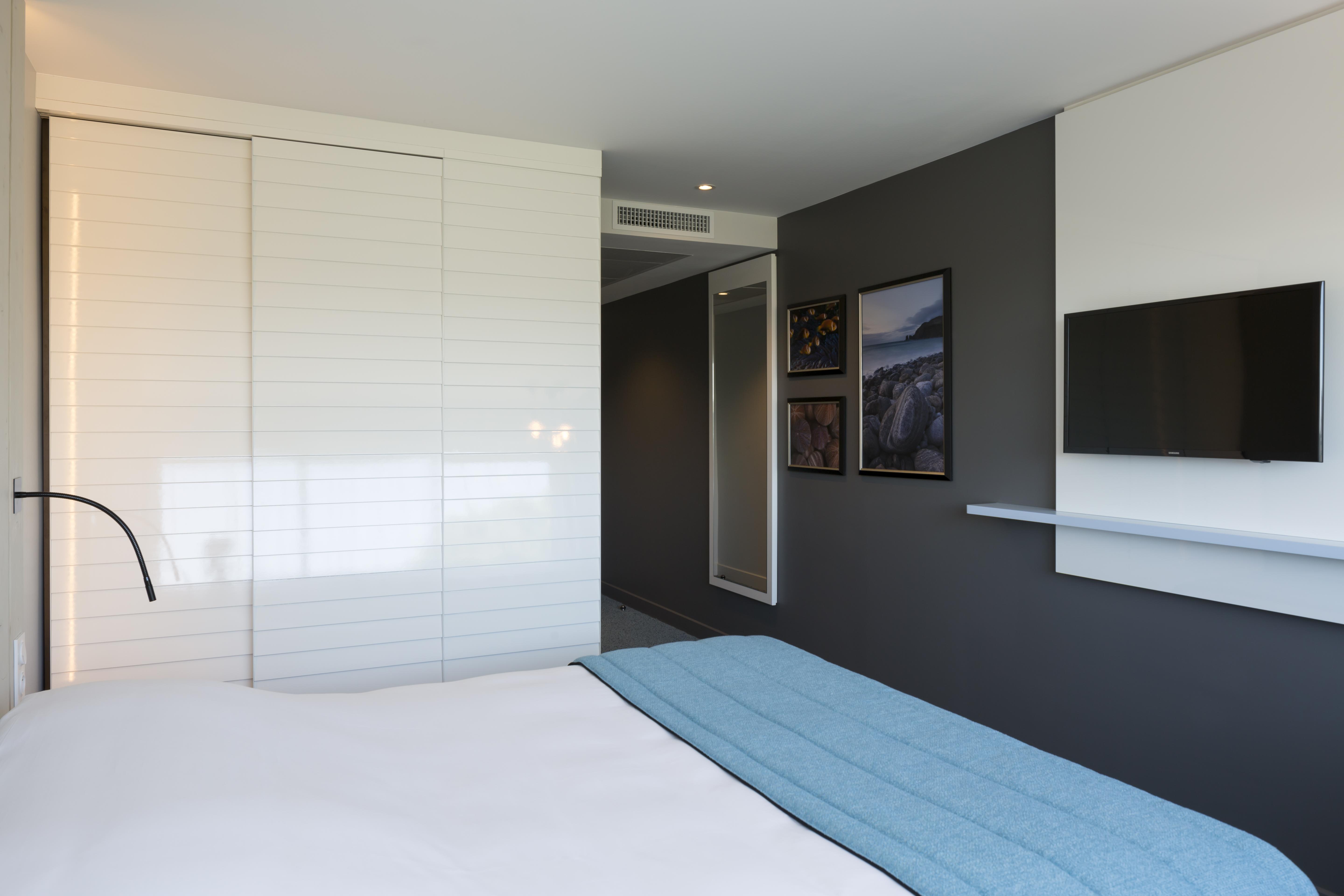 Logis Hotel Les Pins - Operalia Balaruc-les-Bains Eksteriør bilde