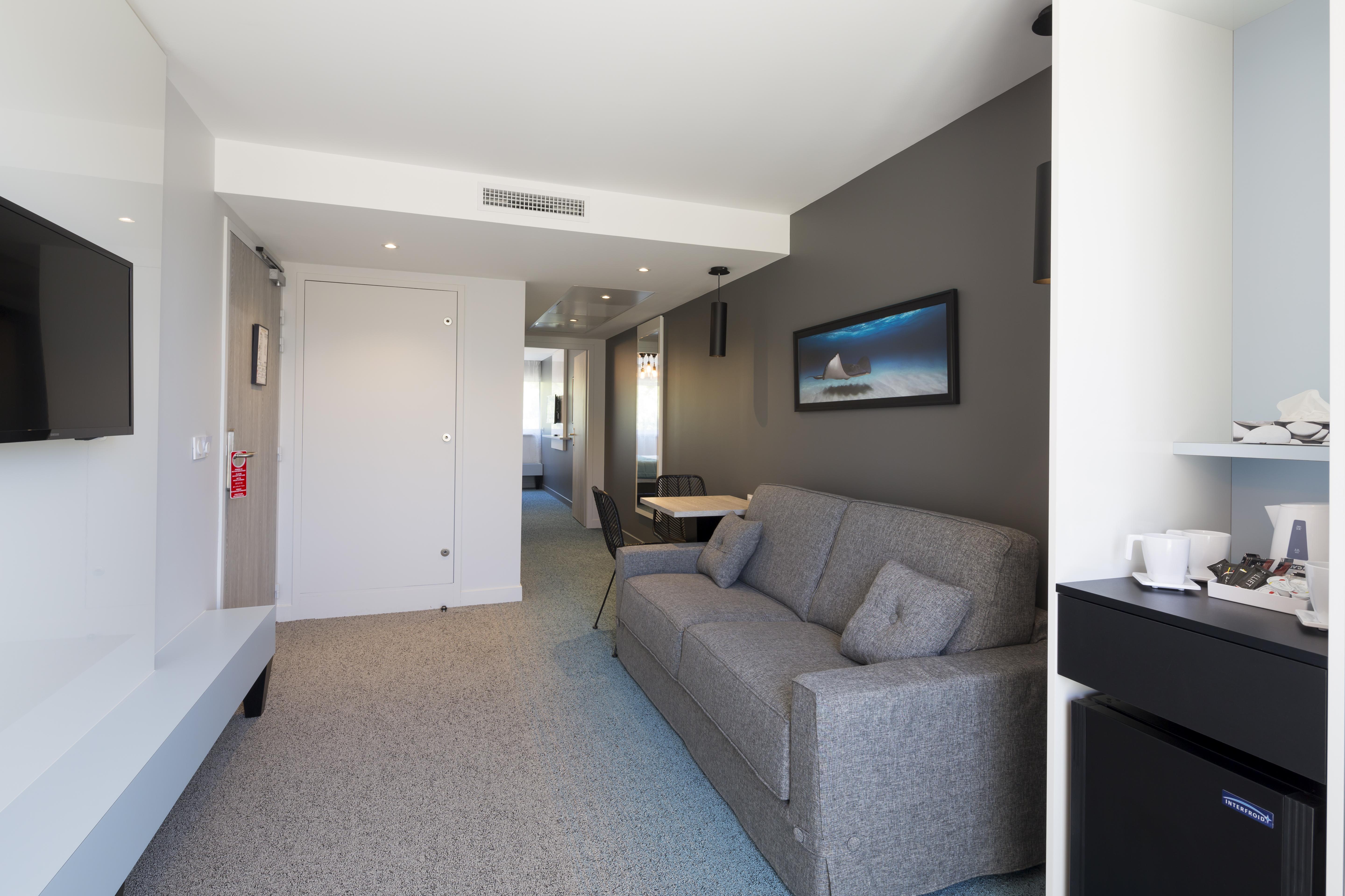 Logis Hotel Les Pins - Operalia Balaruc-les-Bains Eksteriør bilde