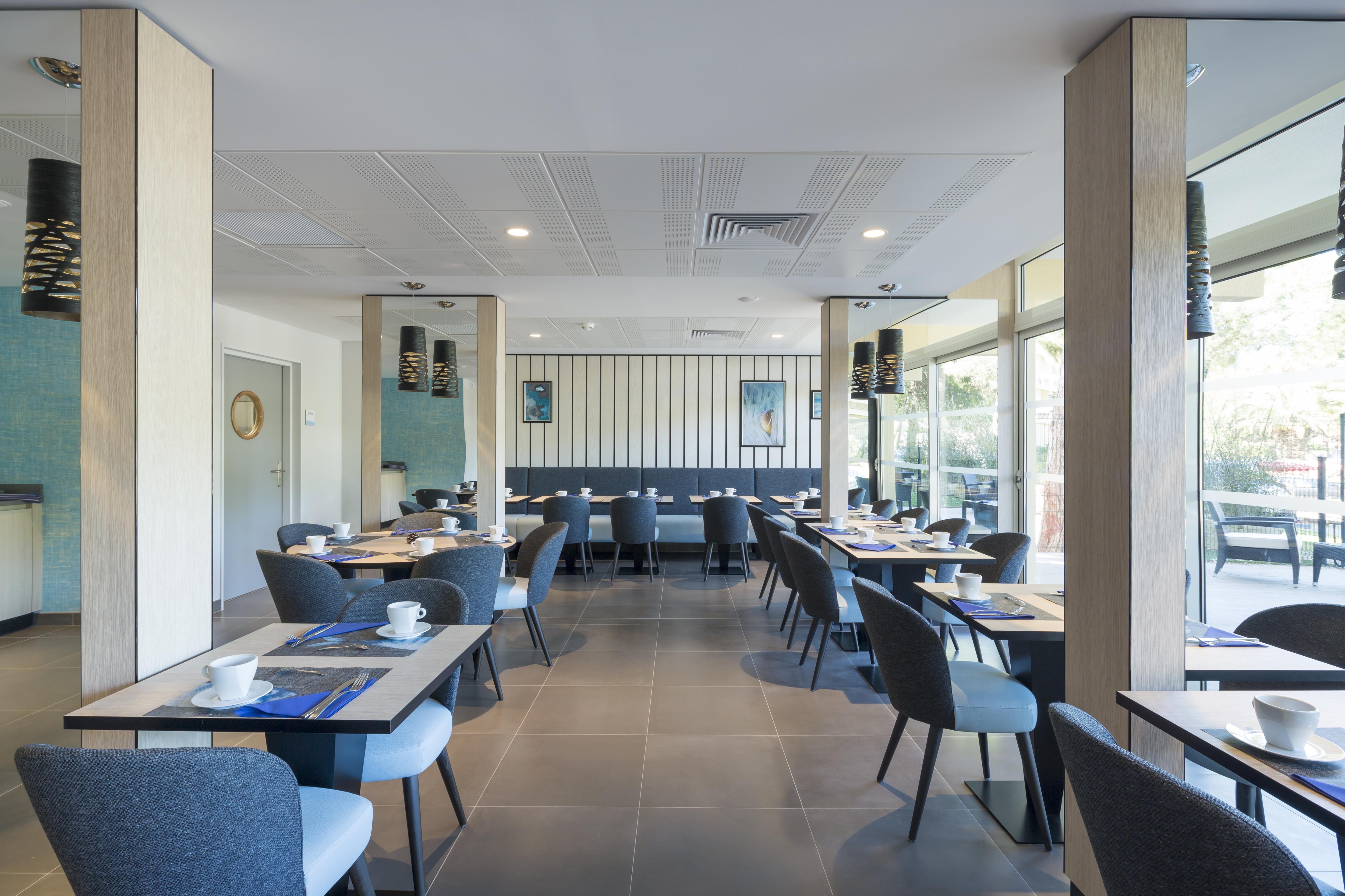 Logis Hotel Les Pins - Operalia Balaruc-les-Bains Eksteriør bilde