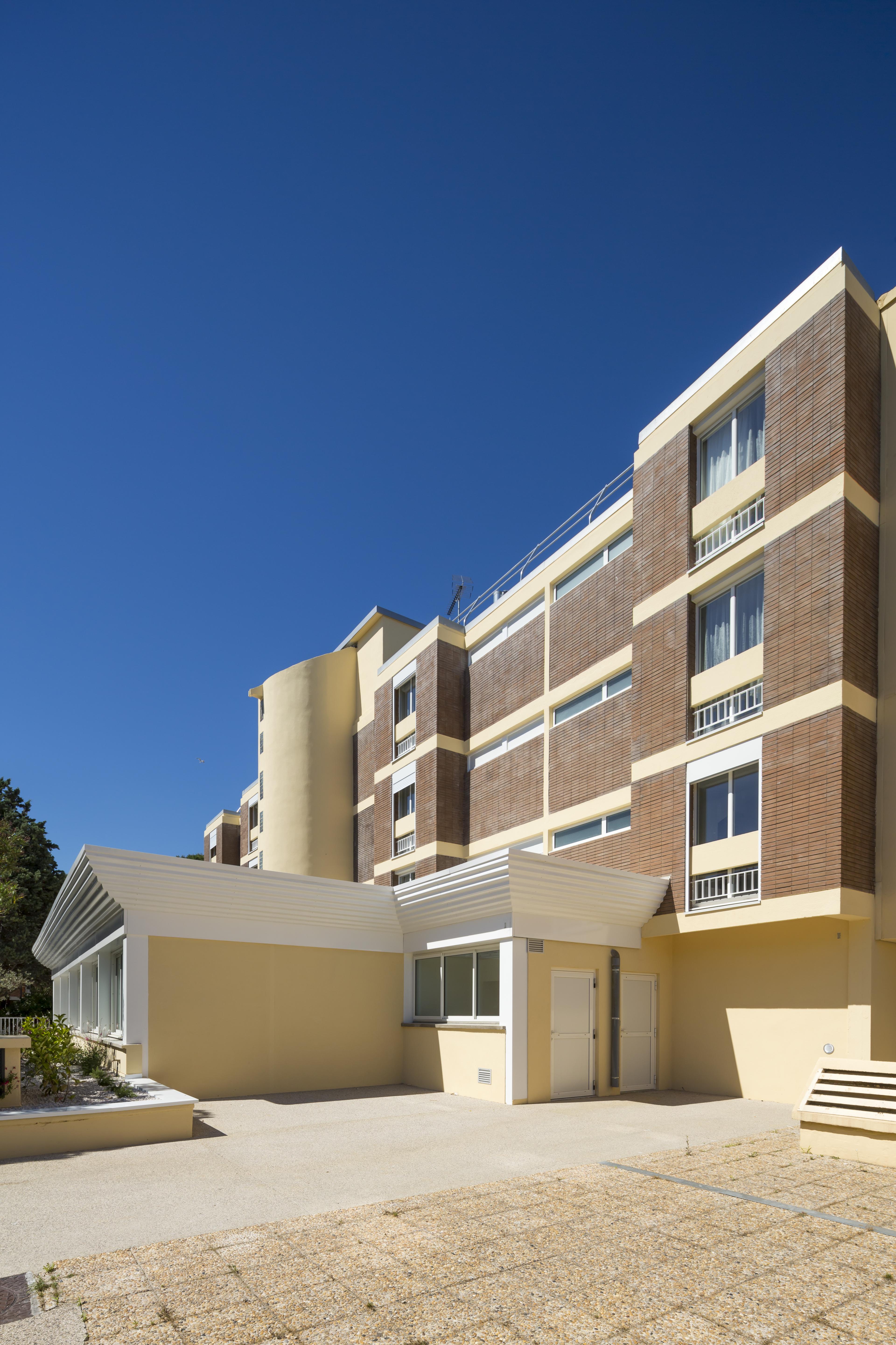 Logis Hotel Les Pins - Operalia Balaruc-les-Bains Eksteriør bilde
