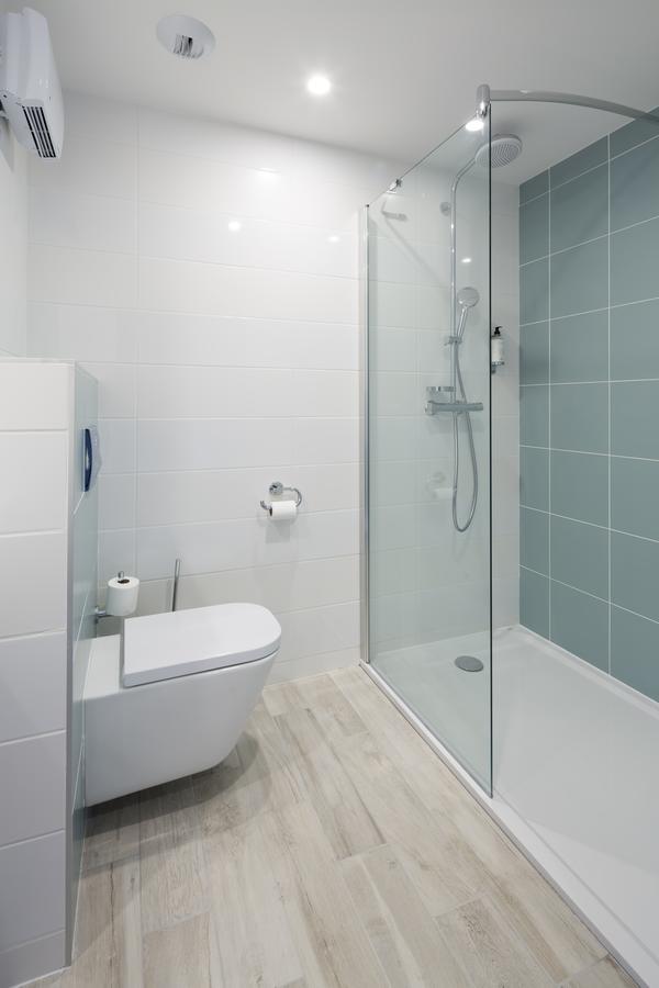 Logis Hotel Les Pins - Operalia Balaruc-les-Bains Eksteriør bilde