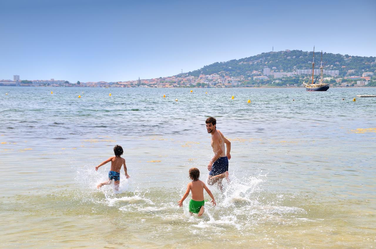 Logis Hotel Les Pins - Operalia Balaruc-les-Bains Eksteriør bilde