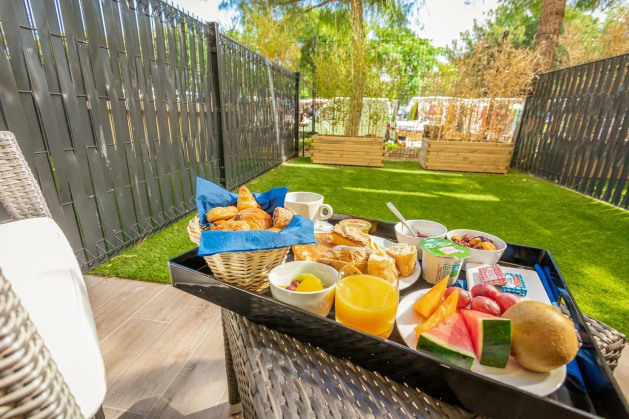 Logis Hotel Les Pins - Operalia Balaruc-les-Bains Eksteriør bilde